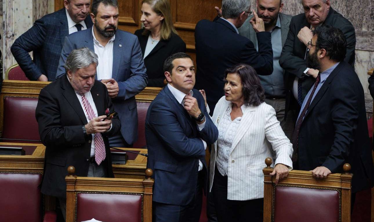 Μία «ταξική» και τοξική μάχη