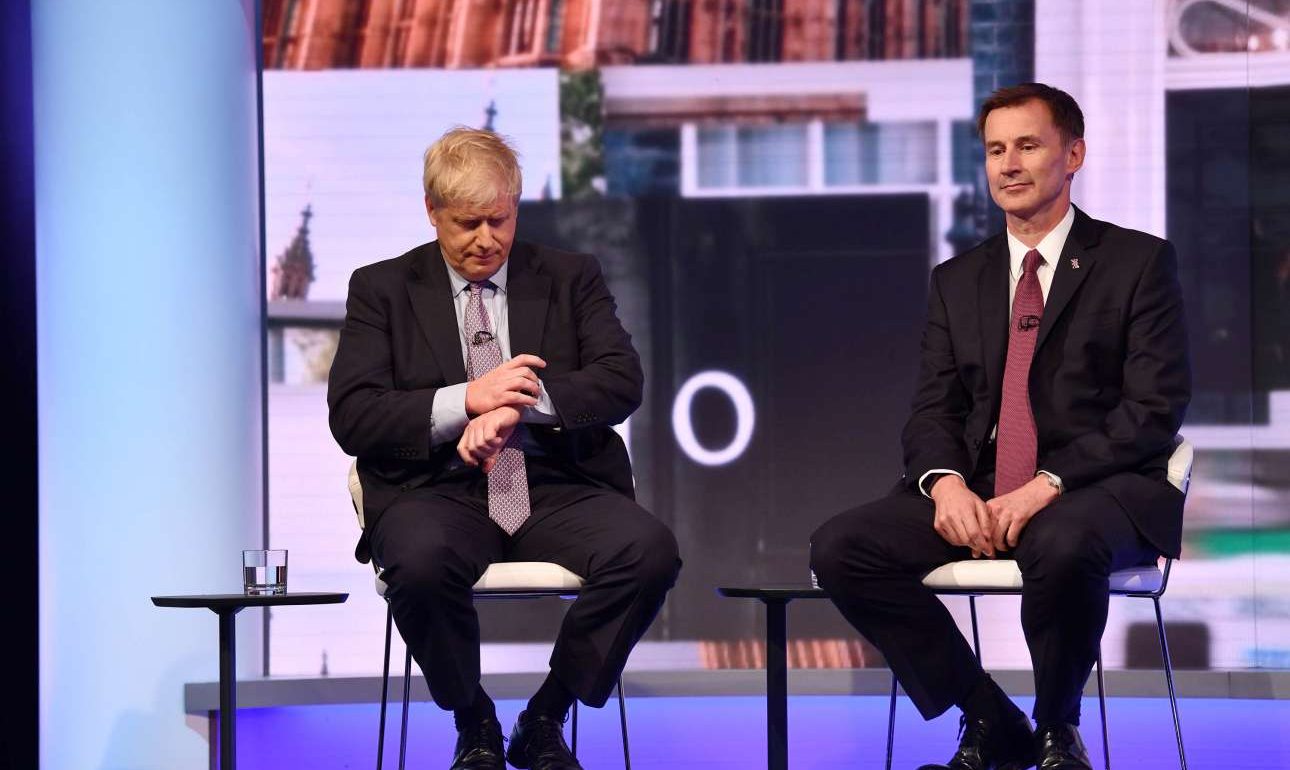 Βρετανία: Μπόρις Τζόνσον και Τζέρεμι Χαντ διεκδικούν την πρωθυπουργία
