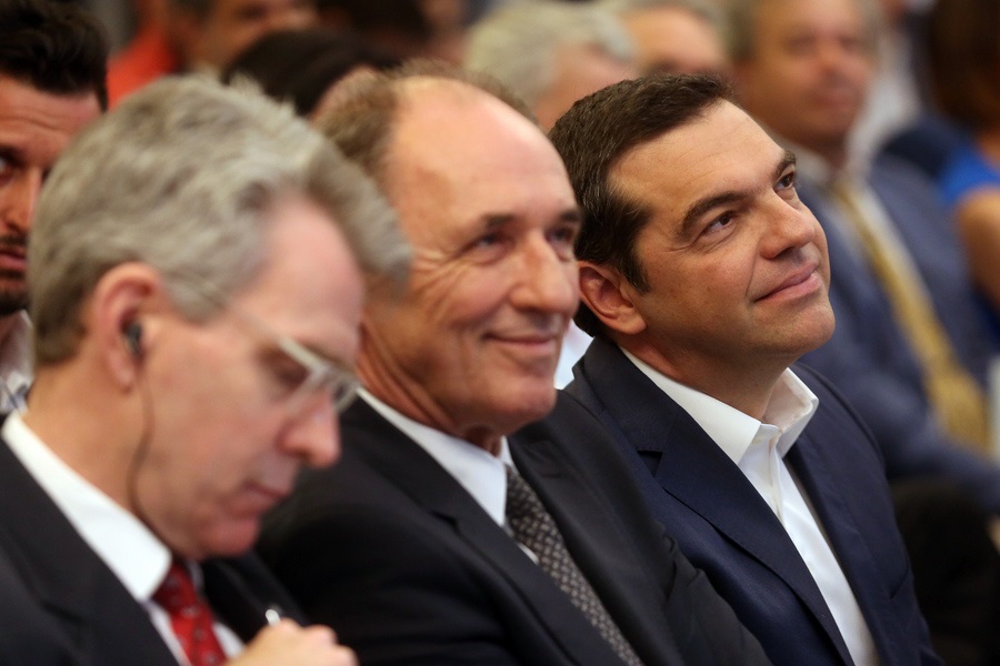 Ενέργεια: υπεγράφη η σύμβαση με την κοινοπραξία Exxon Mobil-Total-ΕΛΠΕ