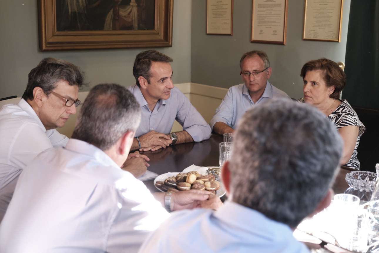 Μητσοτάκης στη Σάμο: Θα στηρίξουμε τα νησιά και θα τα αποσυμφορήσουμε