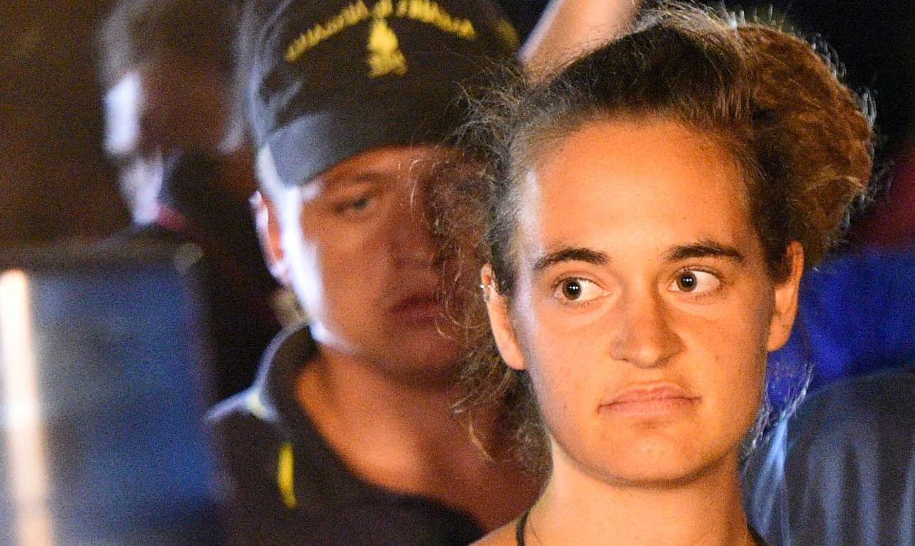 Καρόλα Ρακέτε: «Δεν μετανιώνω και σίγουρα δεν είμαι ηρωίδα»