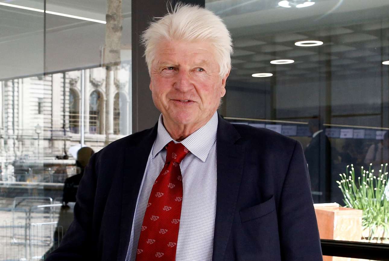 Τζόνσον πατήρ: «Μακάρι ο γιος μου να πει: ας μείνουμε στην Ευρώπη»…