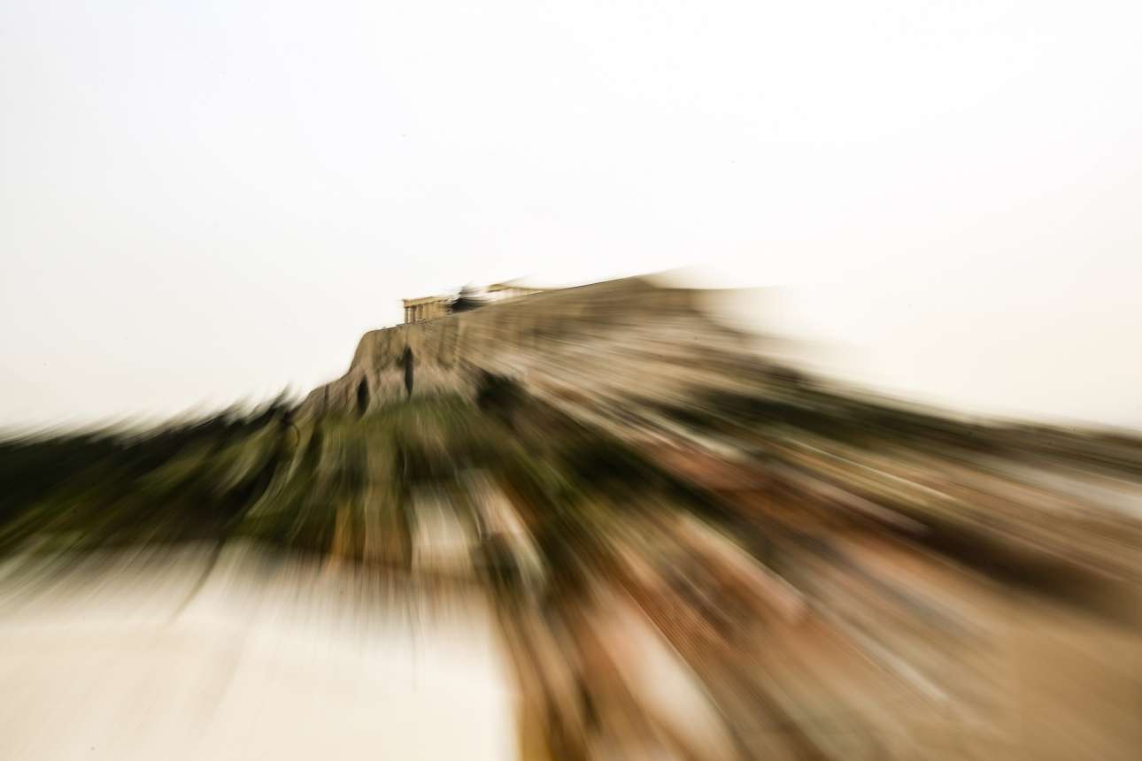 Επιστροφή στην κανονικότητα ίσον… ένας γιατρός στην Ακρόπολη