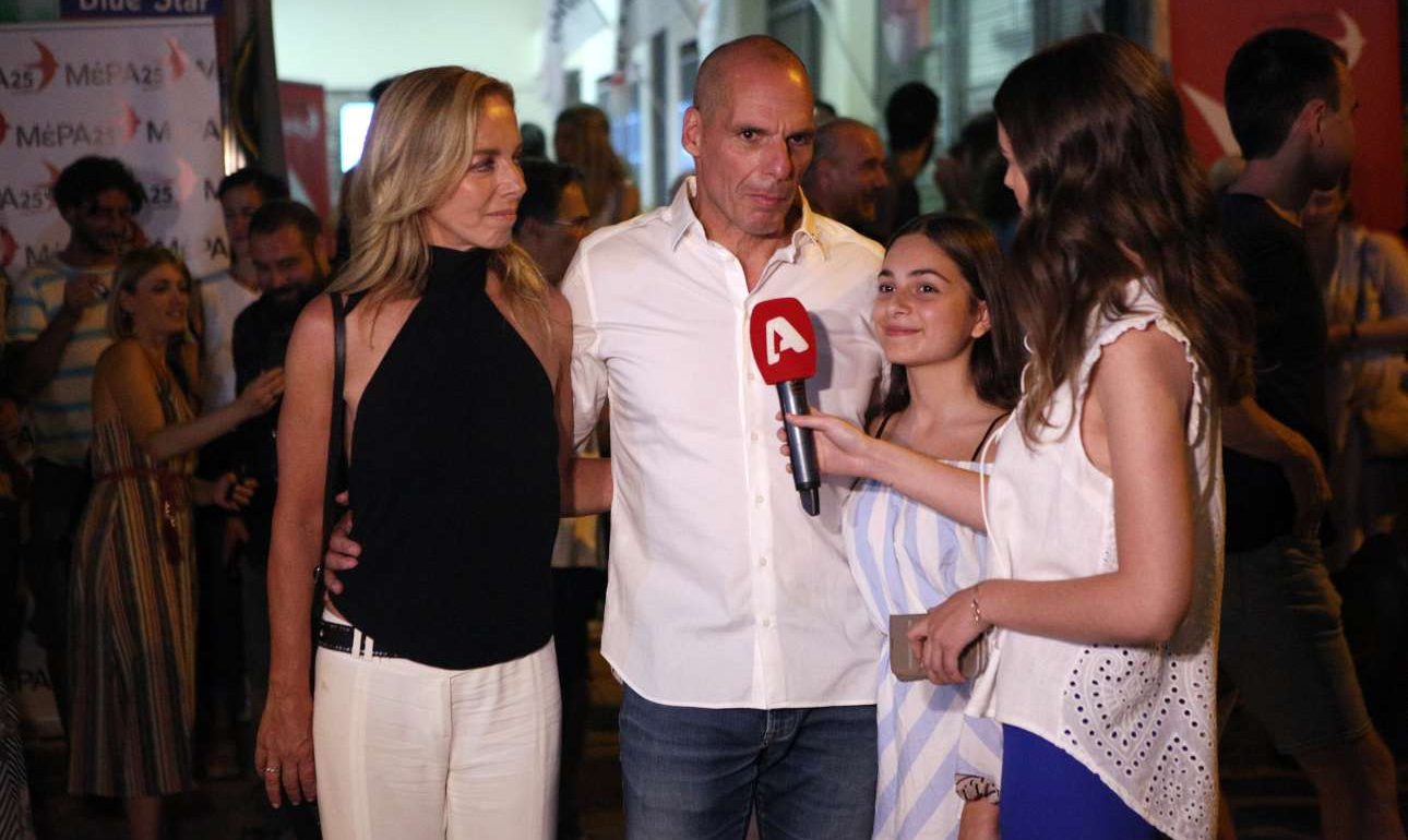 Βαρουφάκης: «Ο λαός τιμωρεί τα μνημόνια»