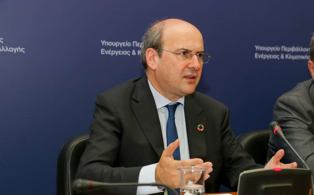 Χατζηδάκης: Στα όριά του το δίκτυο της ΔΕΗ – το μεσημέρι η αποκατάσταση στη Χαλκιδική