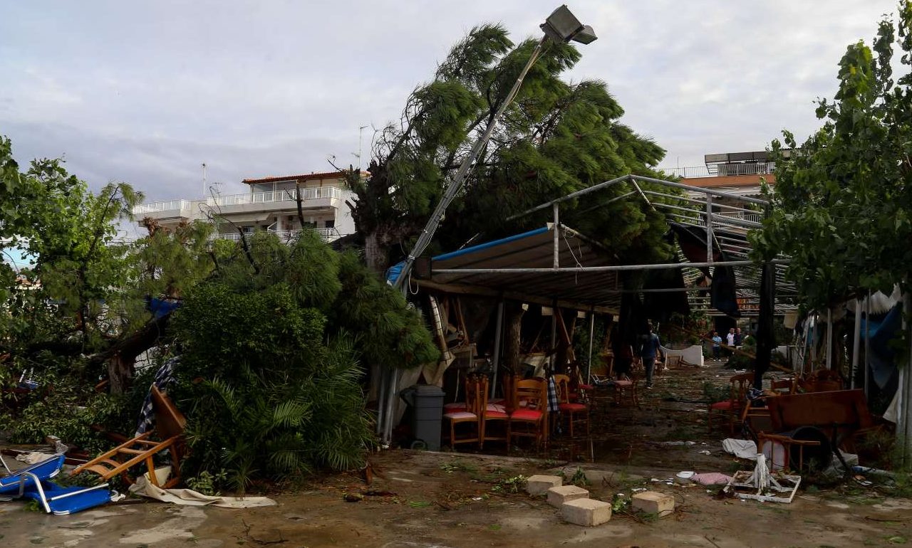Κολυδάς: «Ιδια με το φονικό μπουρίνι του 1983 τα χθεσινά φαινόμενα στη Χαλκιδική»