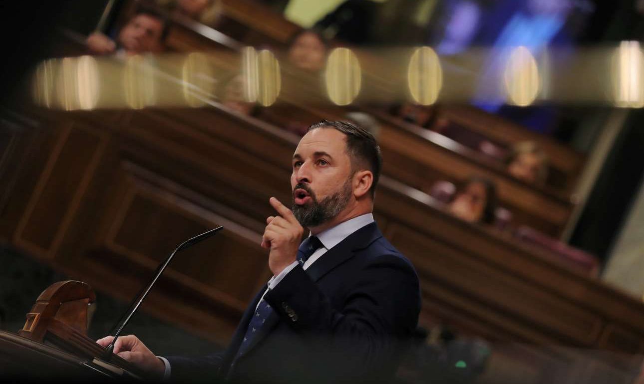 Monde: Το πολιτικό φλερτ της ισπανικής Δεξιάς με την Ακροδεξιά επεκτείνεται