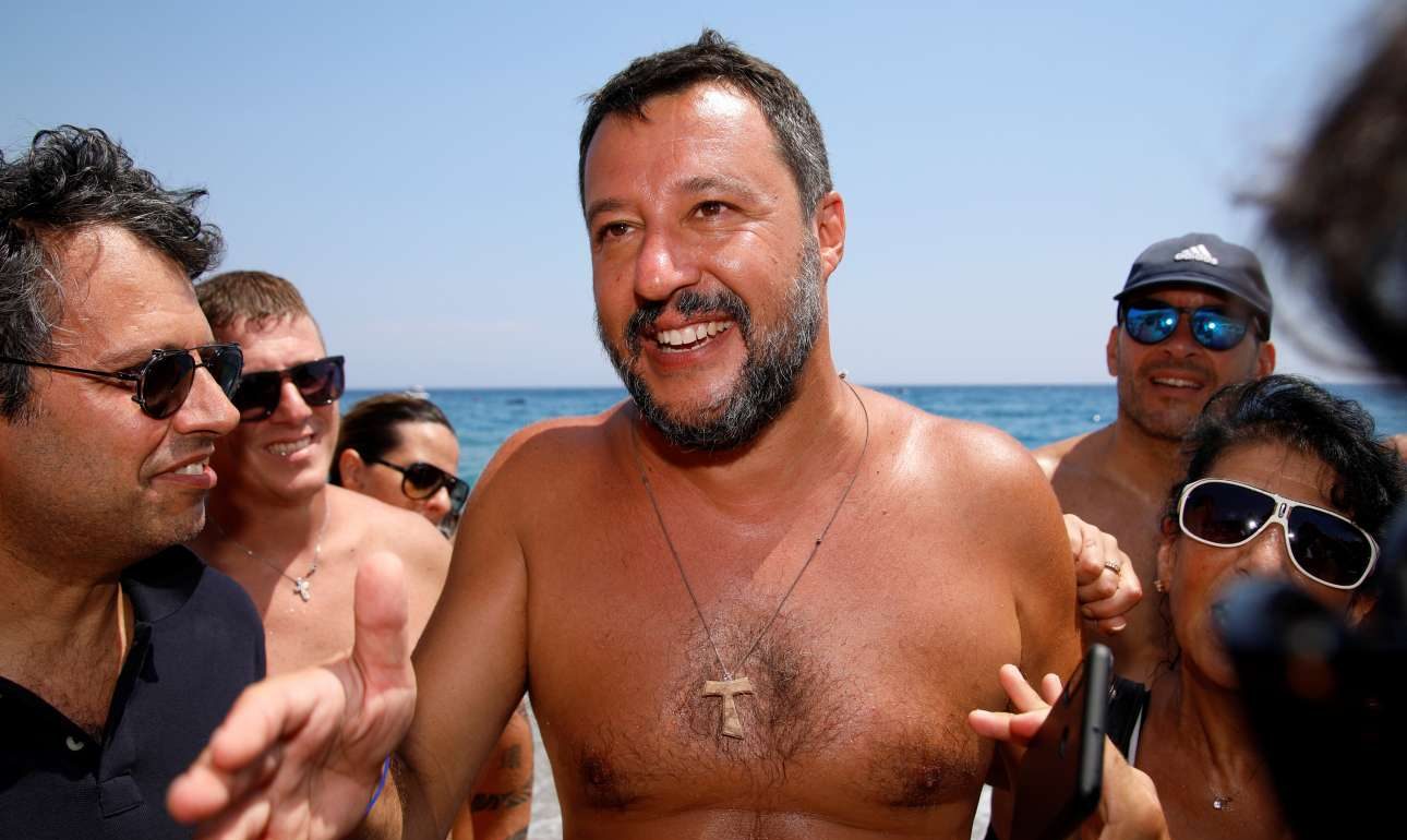 Ιταλία: Συμμαχία Ρέντσι με Ντι Μάιο για να μην κάνει εκλογές ο Σαλβίνι