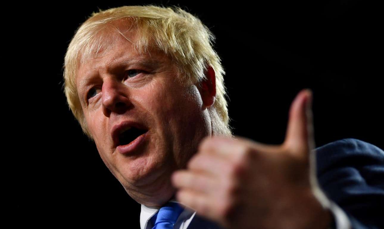 Πραξικόπημα Τζόνσον: Κλείνει τη Βουλή για να «κλειδώσει» το Brexit