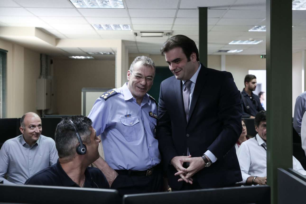 Πιερρακάκης: Γιατί δεν εστάλησαν SMS του 112 για την πυρκαγιά στον Υμηττό