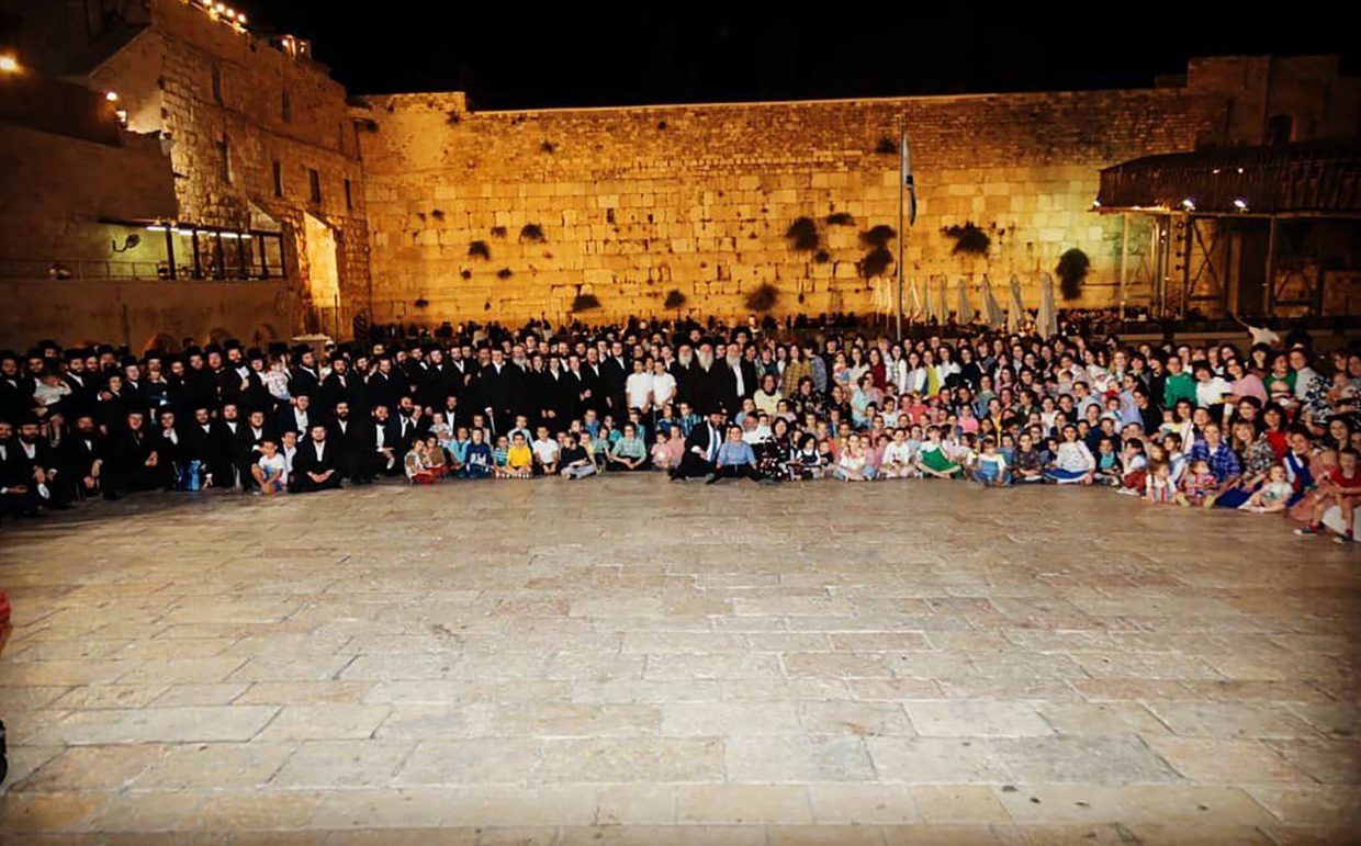 Επέζησε του Αουσβιτς, γιόρτασε με 400 απογόνους της