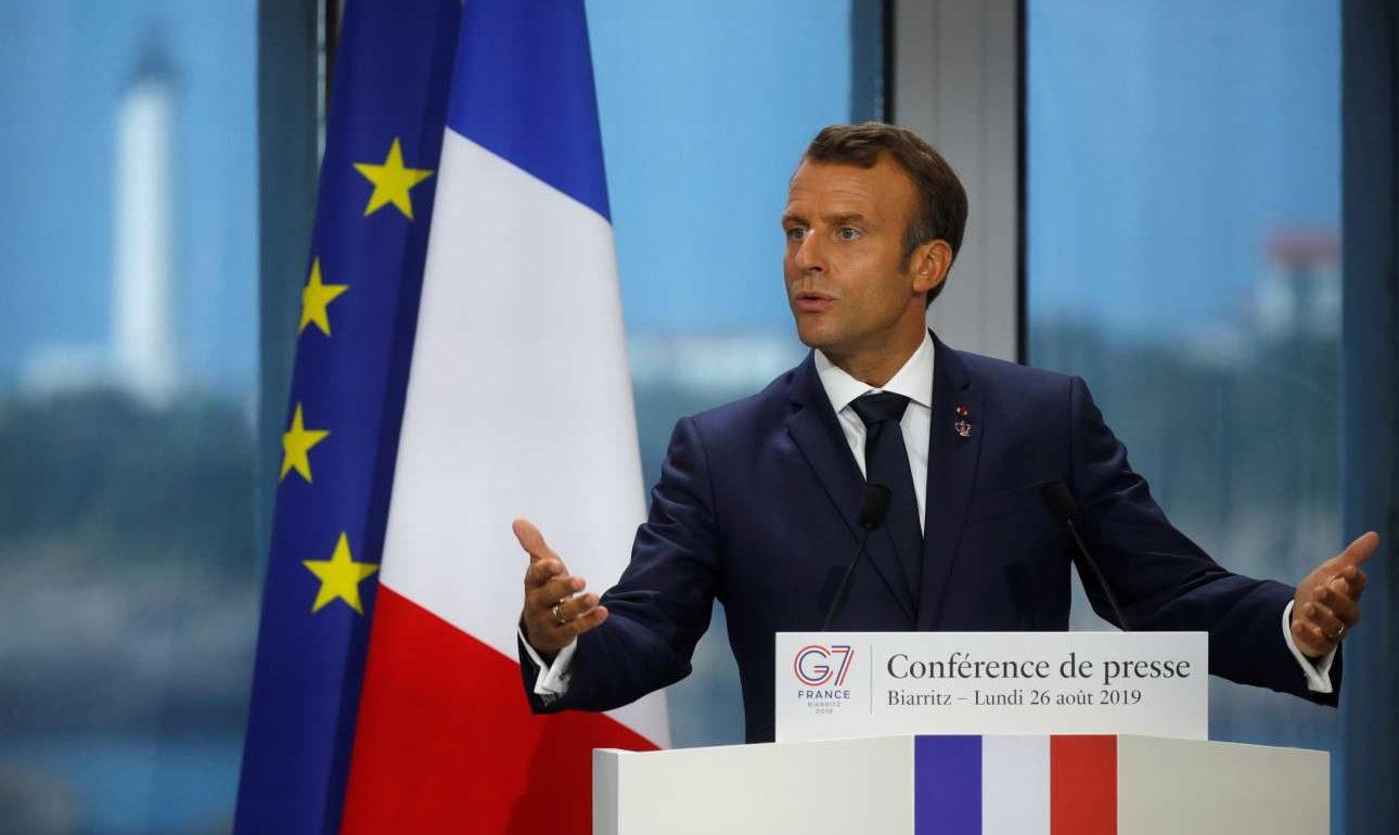 Ο Μακρόν δεν μπορεί να κόψει τη συνήθεια των Γάλλων να παίρνουν άδειες ιατρού