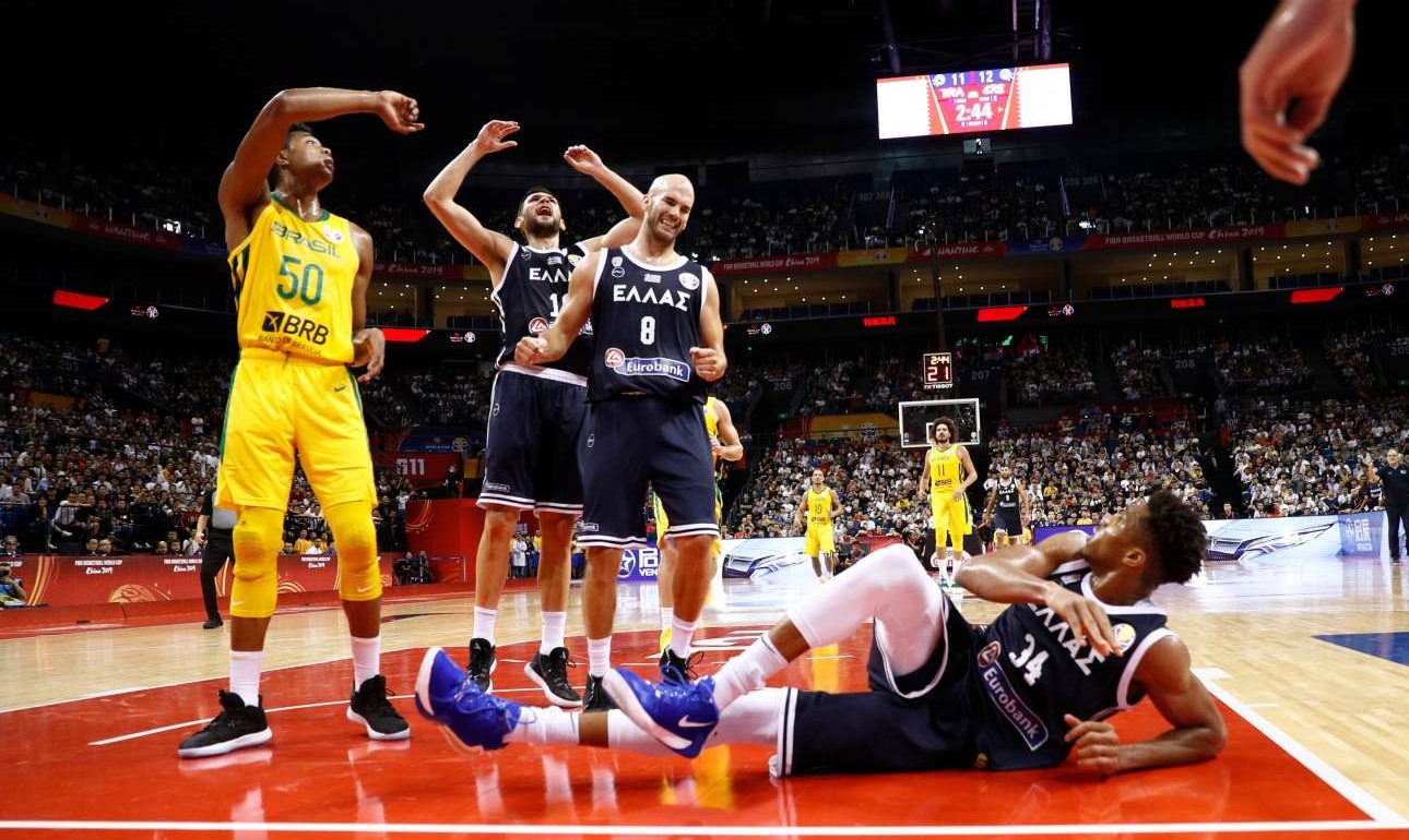 Πώς έμπλεξε έτσι (πάλι) η Εθνική;