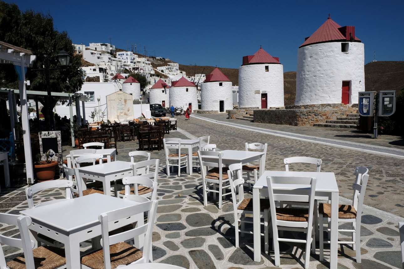 Αστυπάλαια: η πεταλούδα του Αιγαίου που είπε «όχι» στο τσιγάρο