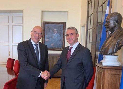 Διαδοχικές επαφές Δένδια με τον τούρκο πρεσβευτή και τον κύπριο ΥΠΕΞ