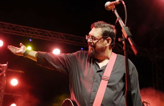 O Kυριάκος Μητσοτάκης αποχαιρετά τον Λαυρέντη Μαχαιρίτσα