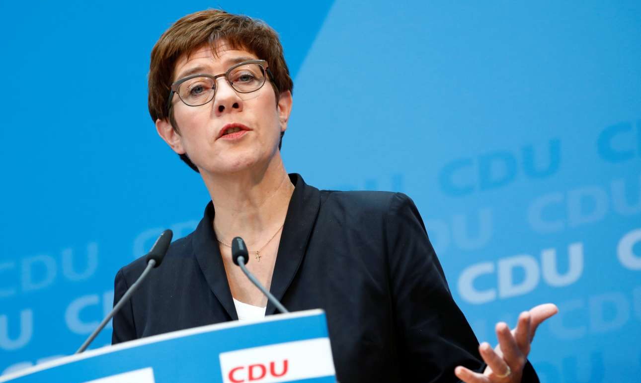 Γκρίνια στο CDU για τα αποτελέσματα, πληθαίνουν οι δελφίνοι της Ανεγκρέτ