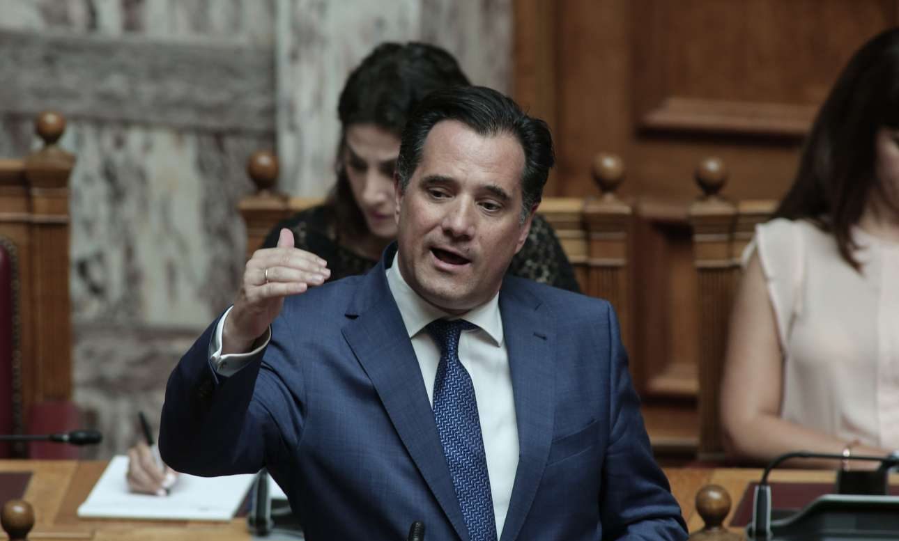 Οι επενδύσεις, ο Αδωνις και οι όμορφες γραμματείς