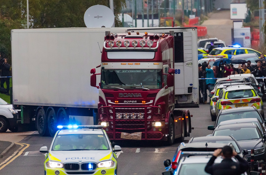 Φρίκη στο Εσεξ: μία νταλίκα, 39 πτώματα και 11 πράγματα που ξέρουμε ως τώρα