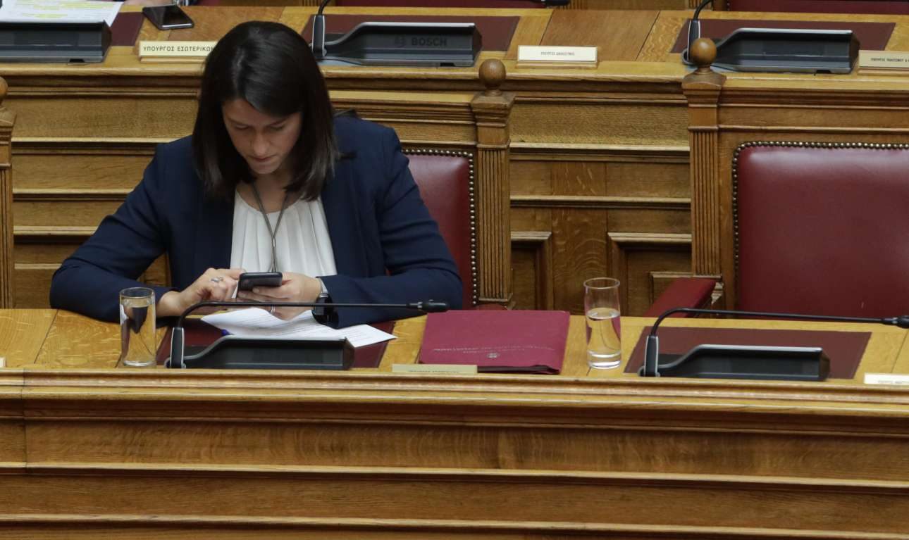 Εγκλήματα, βοήθεια κυρία Κεραμέως!