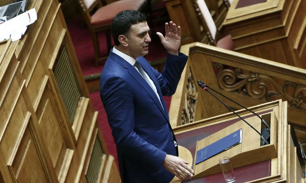 Με ευρεία πλειοψηφία πέρασε ο αντικαπνιστικός νόμος