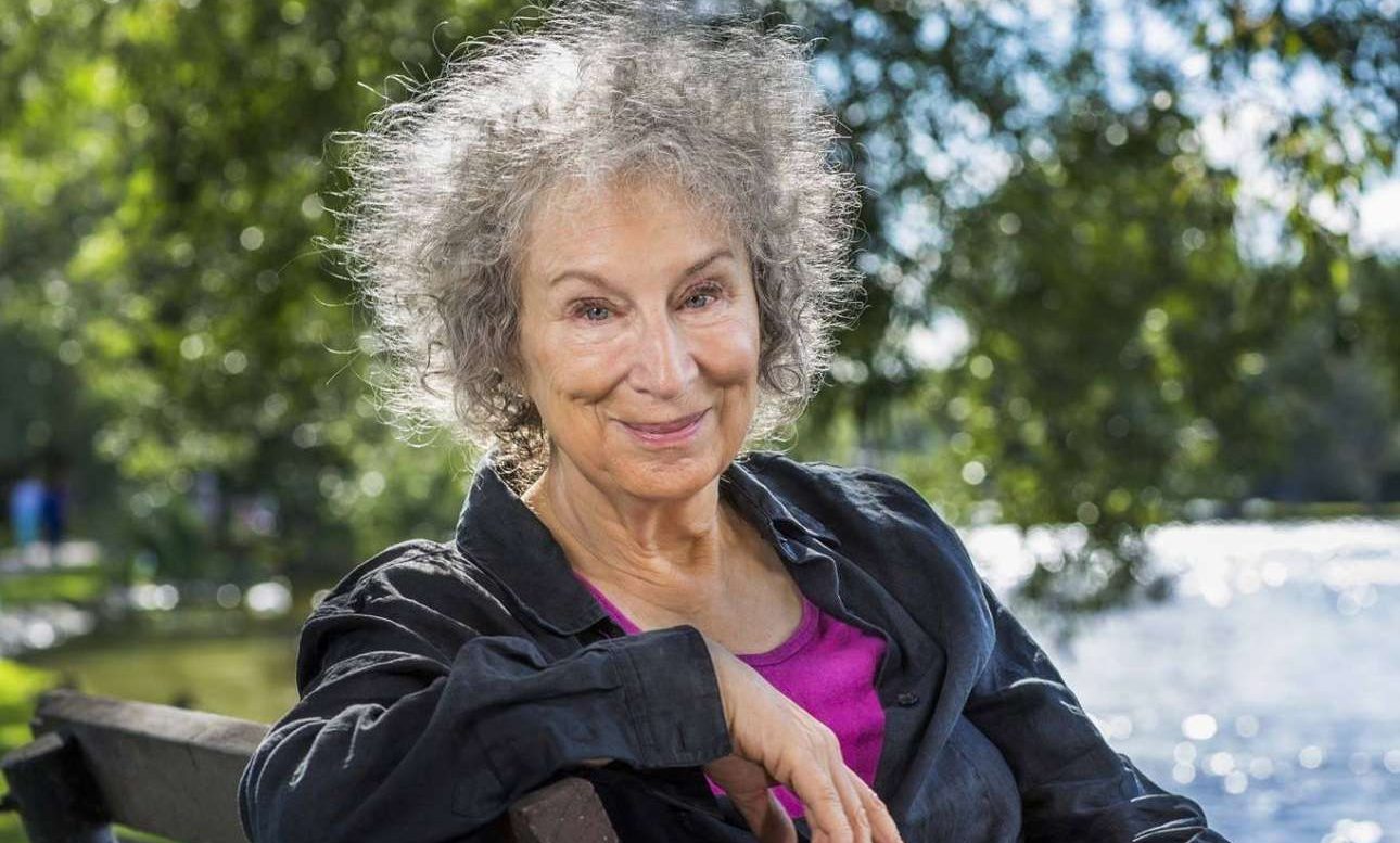 Μάργκαρετ Ατγουντ: «Ζούμε σε ταραγμένους καιρούς»