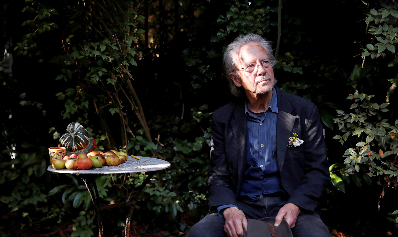 Το Νομπέλ Λογοτεχνίας του Χάντκε και το φάντασμα του Μιλόσεβιτς