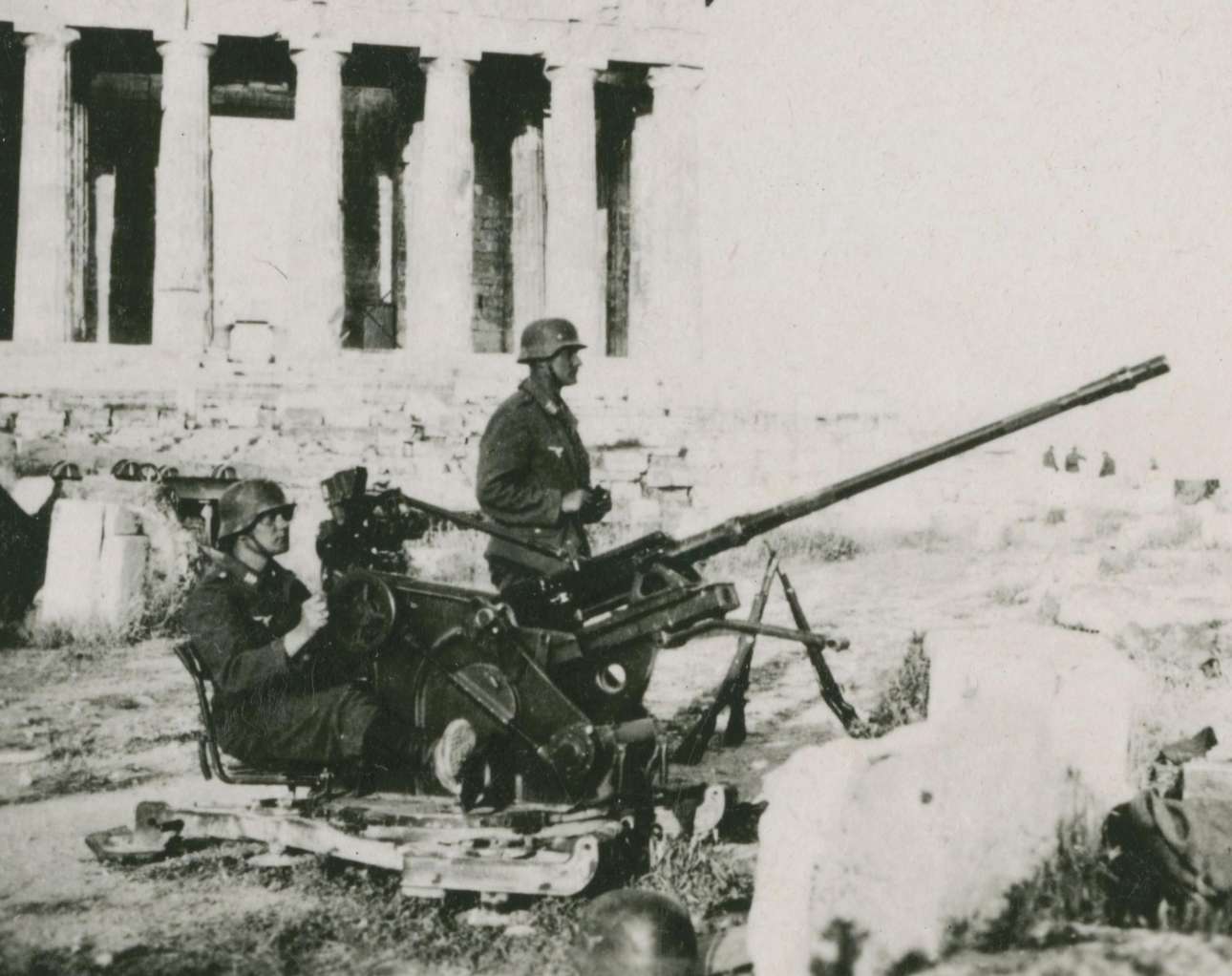 Ο αστός ήρωας με τις δαμασκηνιές