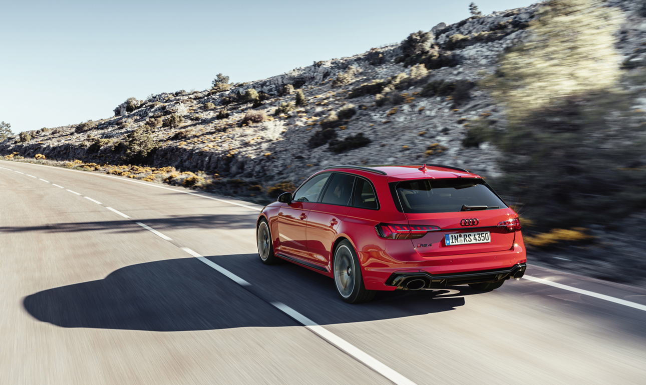 Audi RS4 Avant. Η απενοχοποίηση του στέισον βάγκον