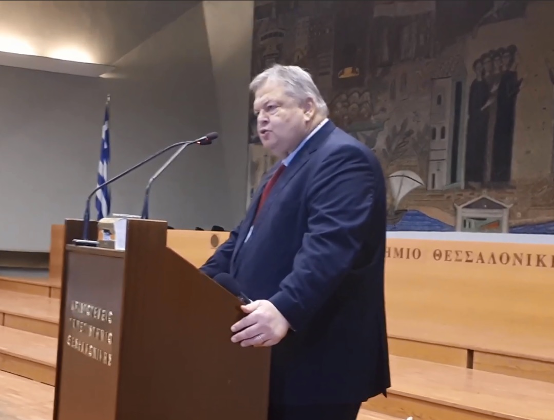 Βαγγέλης Βενιζέλος: Θερμή υποδοχή στην επιστροφή του στο ΑΠΘ 26 χρόνια μετά