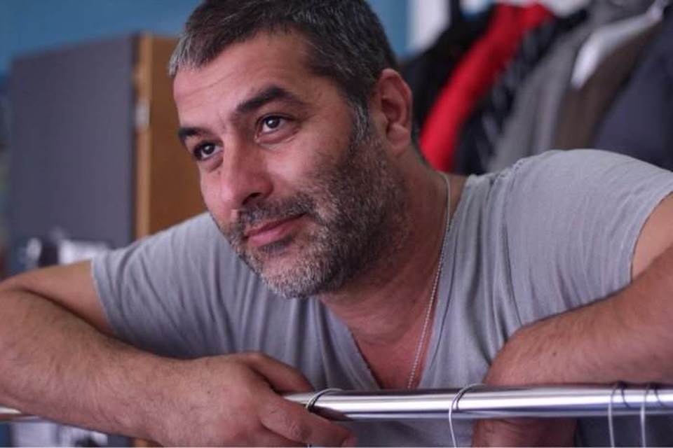 Ο σκηνοθέτης που πιστεύει στο θέατρο του σοκ