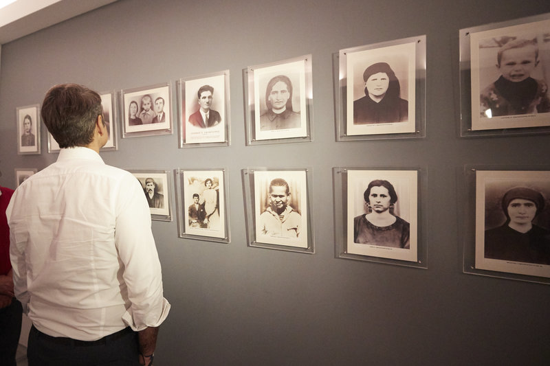 Μητσοτάκης από το Δίστομο: Εθνικό στοίχημα η εξάλειψη κάθε νέας εκδοχής ναζισμού