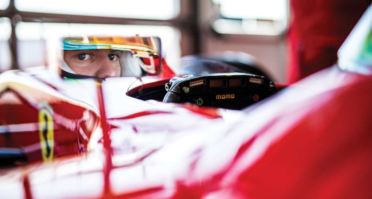 Ο γιος του Σουμάχερ οδηγεί τη Ferrari του πατέρα του