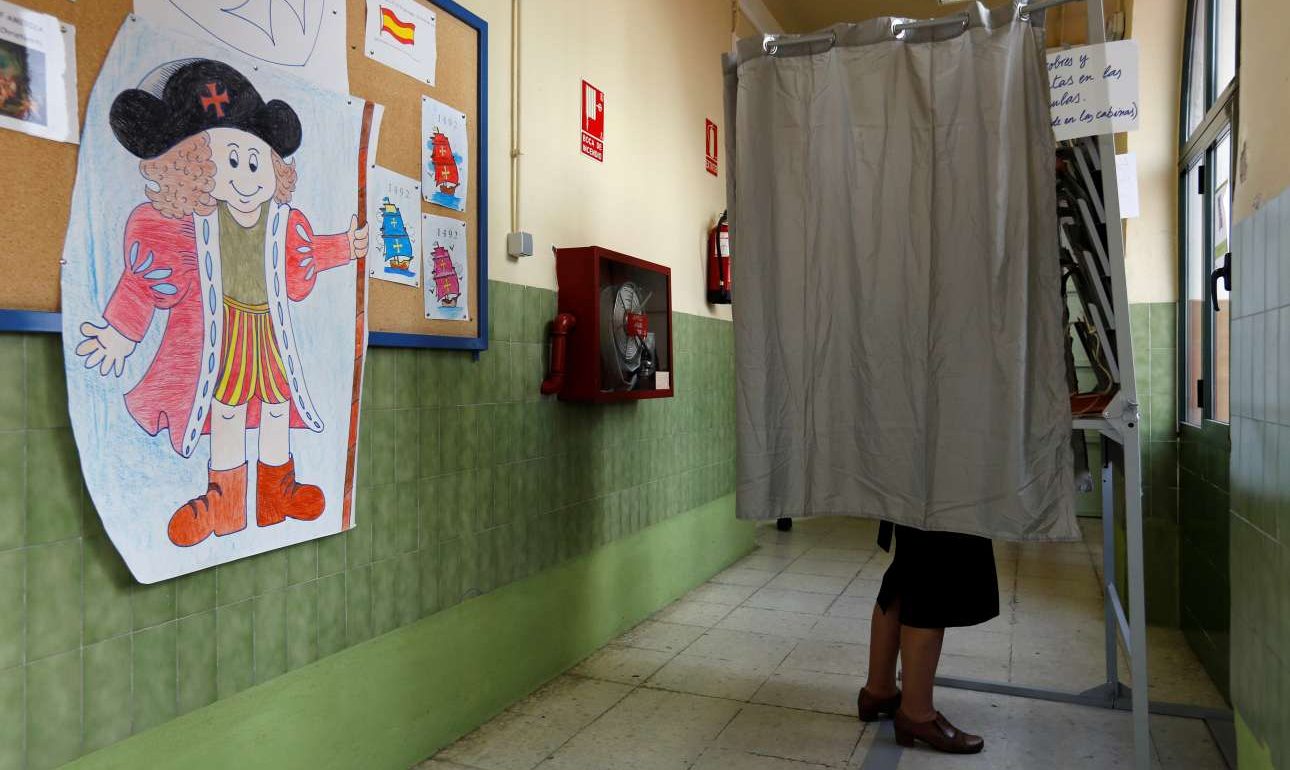 Ισπανία: Μειωμένη η προσέλευση στις κάλπες, προηγείται ο Σάντσεθ, εκτίναξη του VOX