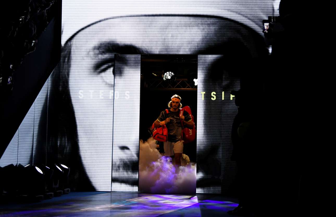 Στέφανος Τσιτσιπάς: Τα (ξανα)βρήκε με τη ζωή του και φαίνεται στα κορτ