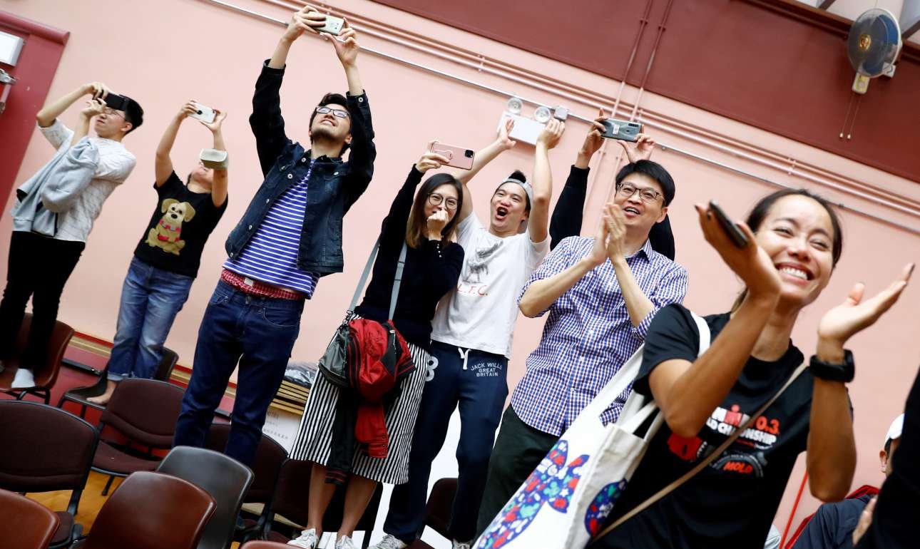 Χονγκ Κονγκ: Μεγάλη νίκη της αντιπολίτευσης στις τοπικές εκλογές