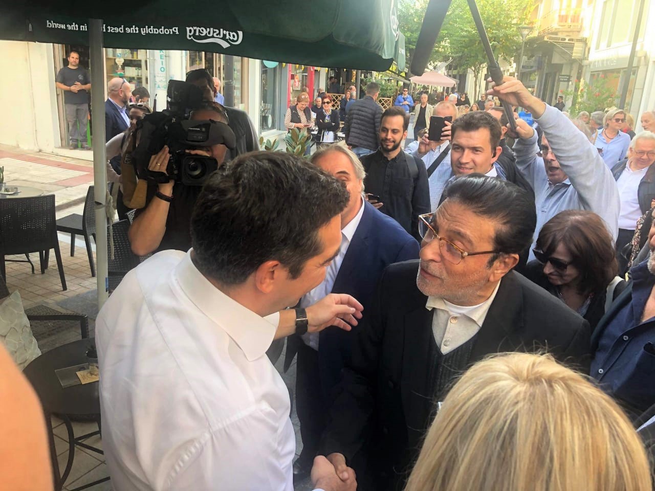 «Αχ και να έμενες αιώνια!» – ο διάλογος του Τσίπρα με τον κλαρινιτζή Γιώργο Μάγκα στη Λιβαδειά