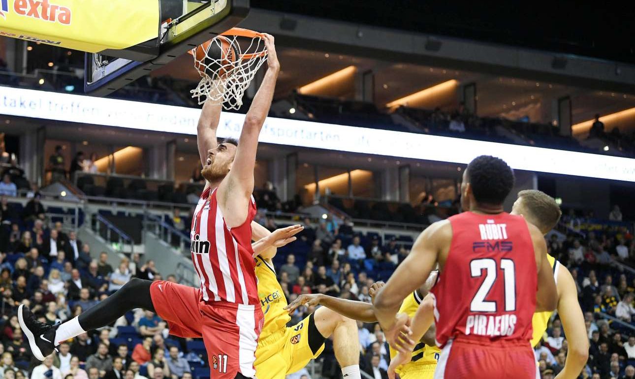 Ενας Ολυμπιακός από τα παλιά συνέτριψε την Αλμπα στο Βερολίνο