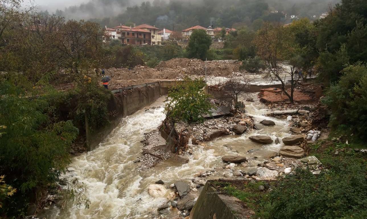 Σάρωσε ο «Γηρυόνης»: Μία γυναίκα νεκρή στη Ρόδο από τις πλημμύρες