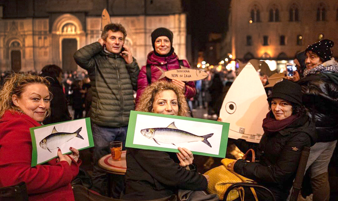 Ιταλία: Ο Σαλβίνι κινδυνεύει από ένα κοπάδι… «σαρδέλες»