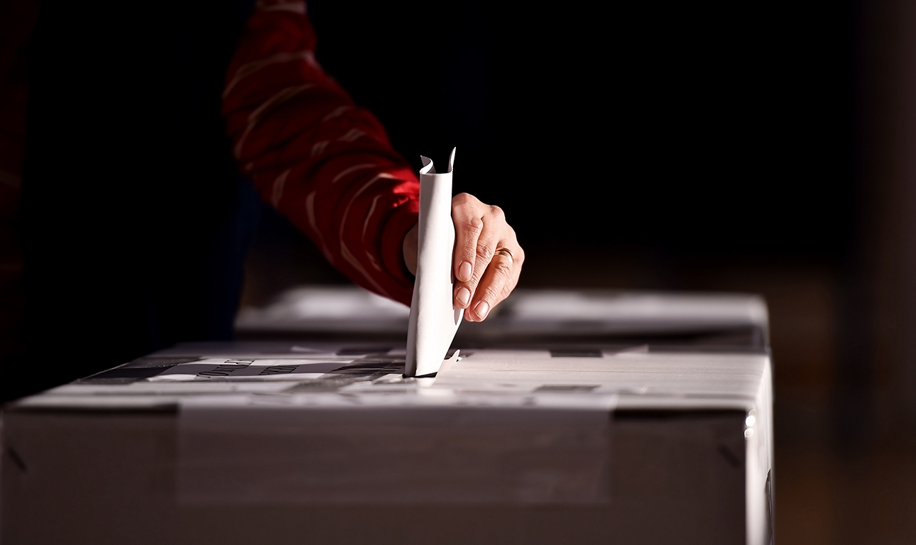 Απόδημοι και Δημοκρατία