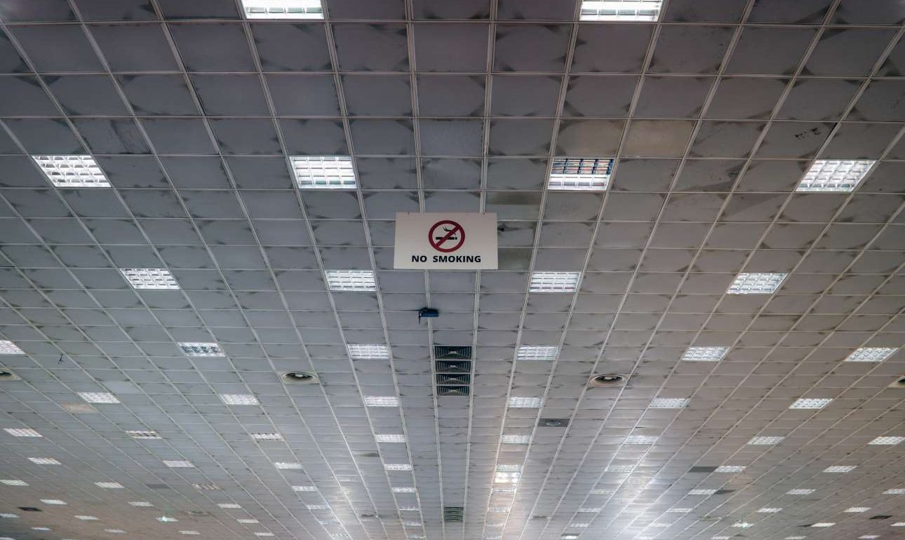 Αντικαπνιστικός νόμος: Τι δείχνουν οι έλεγχοι σε τρεις μεγάλες πόλεις