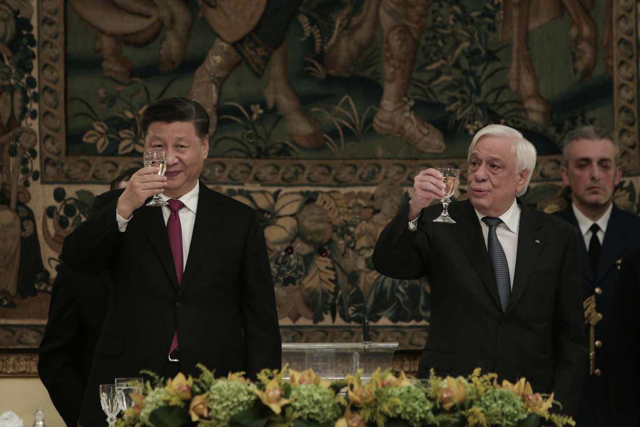 Δείπνο στο Προεδρικό: Λαβράκι, πηγαδάκια και «αγαπητέ φίλε» Σι Τζινπίνγκ