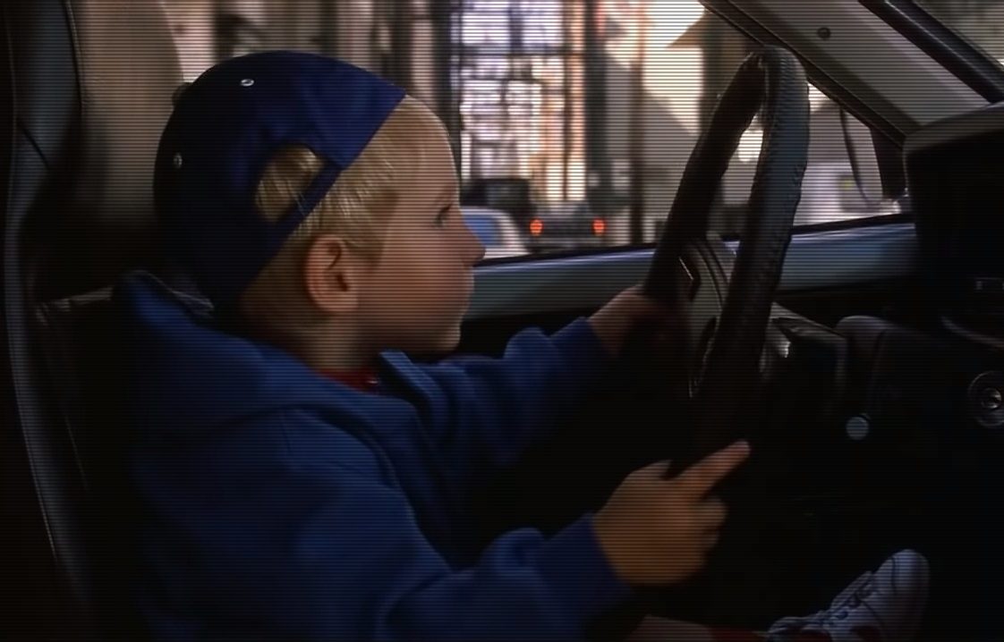 Εχε το νου σου στο παιδί, στο όχημα!