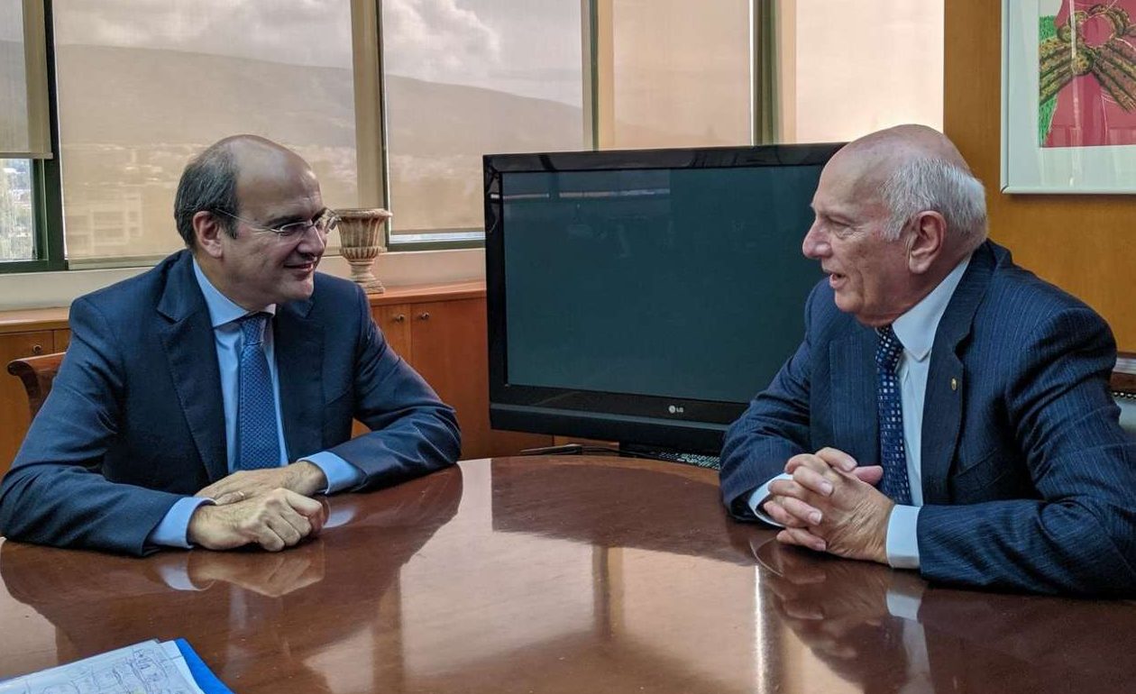 Η κυβέρνηση ρίχνει Ζερεφό και Συνολάκη στη μάχη κατά της κλιματικής αλλαγής