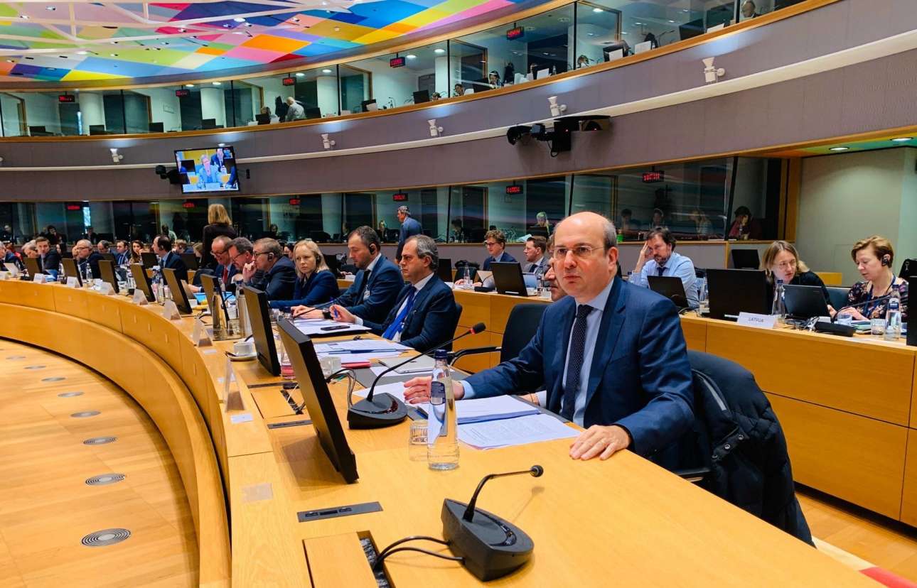 Χατζηδάκης: «Απολιγνιτοποίηση αλλά και στήριξη σε Δυτική Μακεδονία και Μεγαλόπολη»