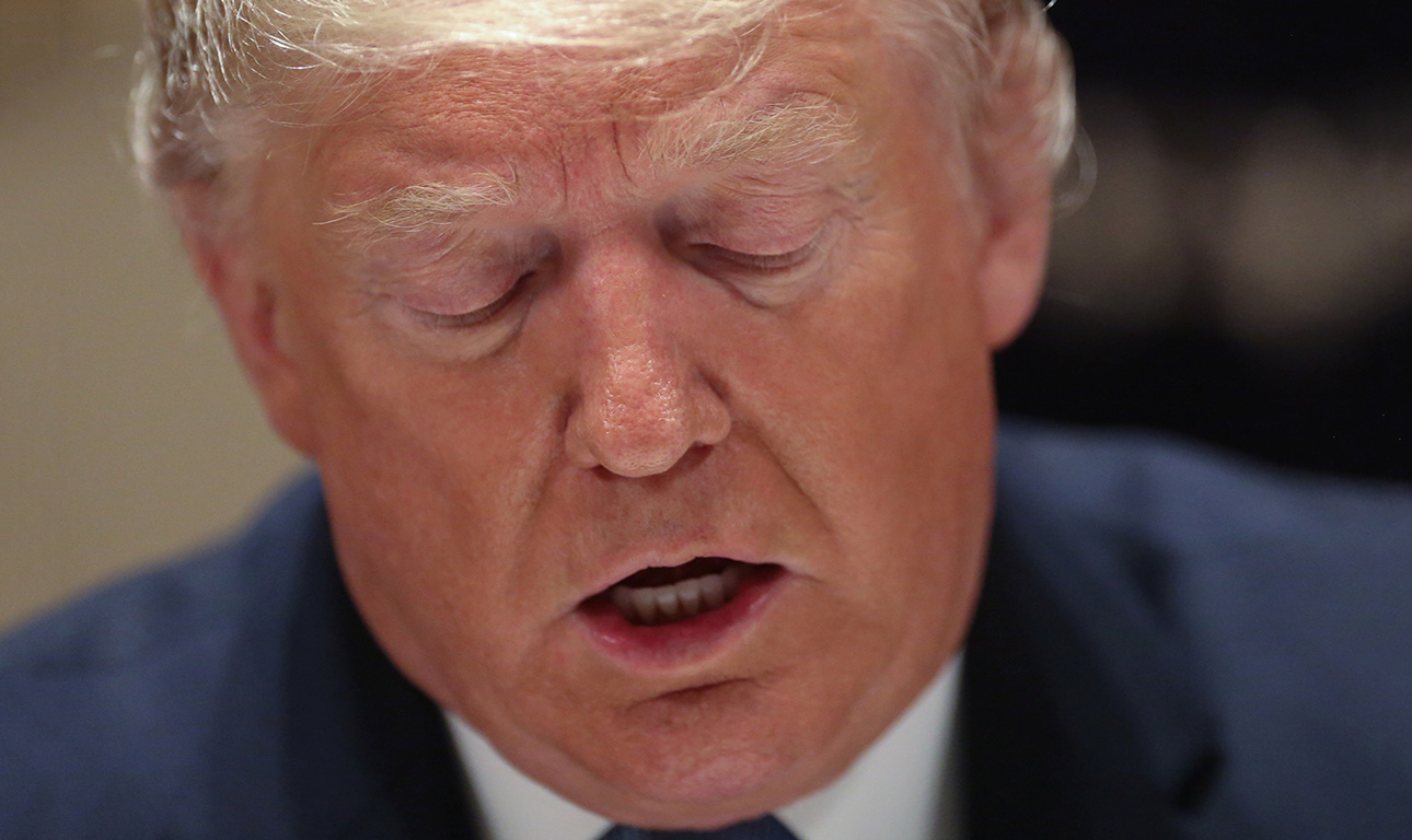 Ντόναλντ Τραμπ: τον χλεύασαν στο ΝΑΤΟ, τον παραπέμπουν στις ΗΠΑ