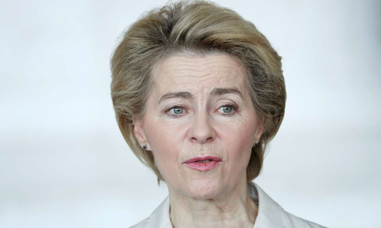 Φον ντερ Λάιεν: Απαράδεκτη η δράση της Τουρκίας στο Αιγαίο