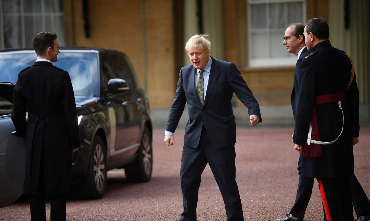 Πώς χώρεσαν τόσοι Εργατικοί στην αγκαλιά του Μπόρις;