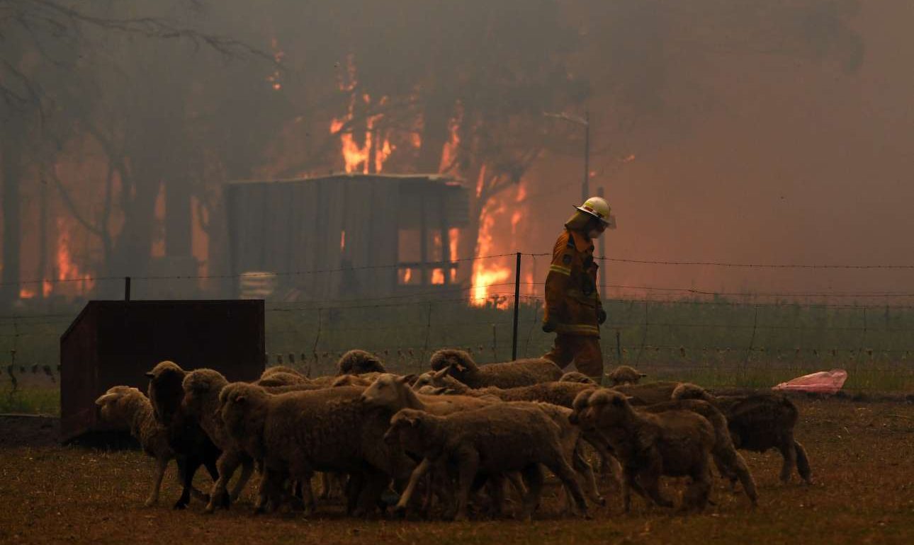Η Αυστραλία καίγεται, αλλά ο πρωθυπουργός της κάνει διακοπές